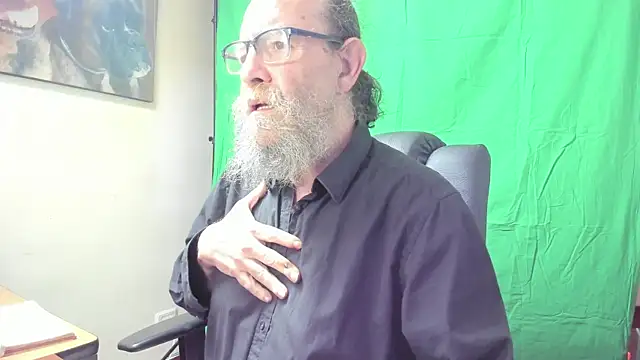 Snapshot of Uncle_Hottie chatting on February 2026 04:30:01 PM Uncle Hottie online show from February 2026 04:30:01 PM