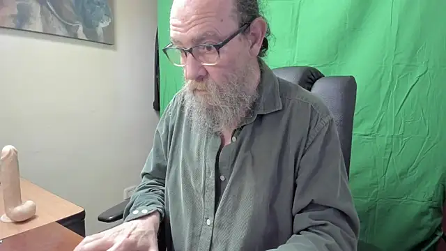 Uncle Hottie online show from March 2026 04:13:01 PM