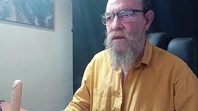 Uncle Hottie online show from April 2026 05:07:01 PM