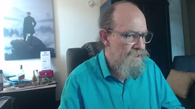 Uncle Hottie online show from July 2026 03:38:01 PM