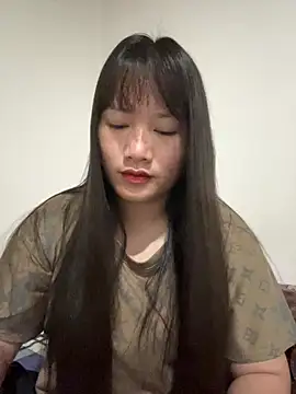 Snapshot of Suni-ii chatting on February 2026 01:04:02 AM Suni-ii online show from February 2026 01:04:02 AM