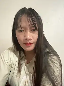 Snapshot of Suni-ii chatting on February 2026 07:49:01 AM Suni-ii online show from February 2026 07:49:01 AM