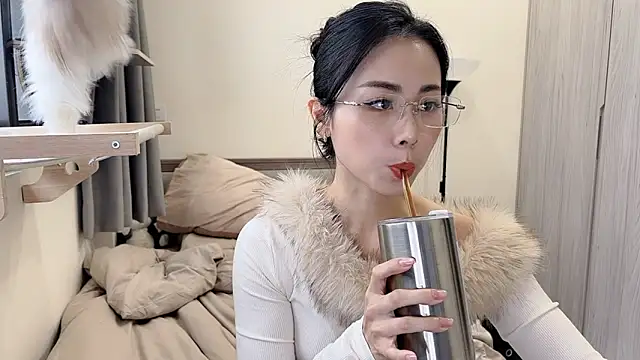 Snapshot of BabyOneDaily chatting on January 2026 01:10:02 AM BabyOneDaily online show from January 2026 01:10:02 AM