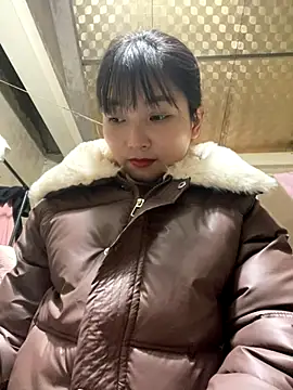 Snapshot of mode-bae chatting on January 2026 05:21:02 AM mode-bae online show from January 2026 05:21:02 AM