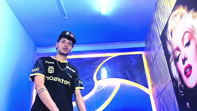 Snapshot of Lucas_hot_20 chatting on February 2026 01:26:02 PM Lucas hot 20 online show from February 2026 01:26:02 PM