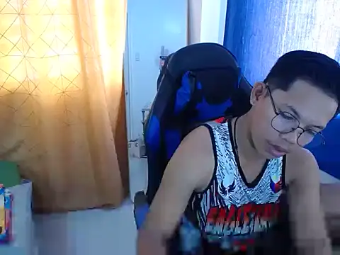 holly oreo online show from July 2026 12:48:01 AM