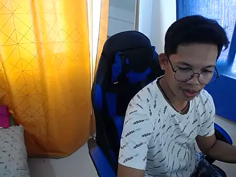 holly oreo online show from July 2026 02:20:02 AM
