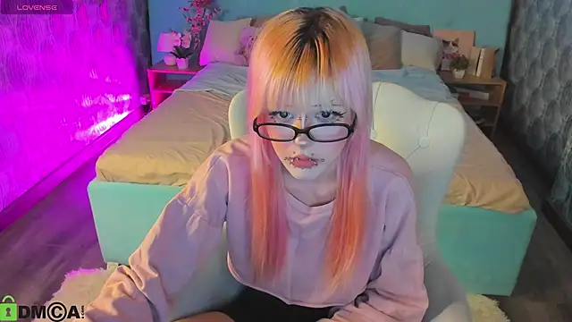 Mika Vatashi online show from February 2026 07:26:01 AM