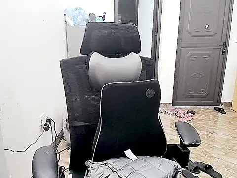 Shulee- online show from February 2026 01:46:01 AM