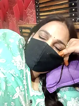 Snapshot of 01Roshani chatting on February 2026 11:43:01 PM 01Roshani online show from February 2026 11:43:01 PM