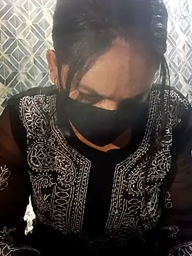 Snapshot of 01Roshani chatting on February 2026 11:50:01 AM 01Roshani online show from February 2026 11:50:01 AM