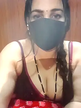 Snapshot of 01Roshani chatting on February 2026 11:56:01 PM 01Roshani online show from February 2026 11:56:01 PM