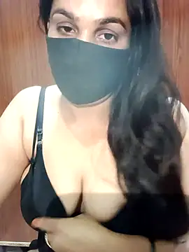 Snapshot of 01Roshani chatting on February 2026 10:07:01 PM 01Roshani online show from February 2026 10:07:01 PM