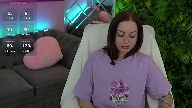 Snapshot of AlexaFleur chatting on June 2026 01:13:01 PM AlexaFleur online show from June 2026 01:13:01 PM