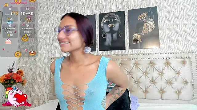 Snapshot of MeganRosseX chatting on January 2026 08:56:01 PM MeganRosseX online show from January 2026 08:56:01 PM