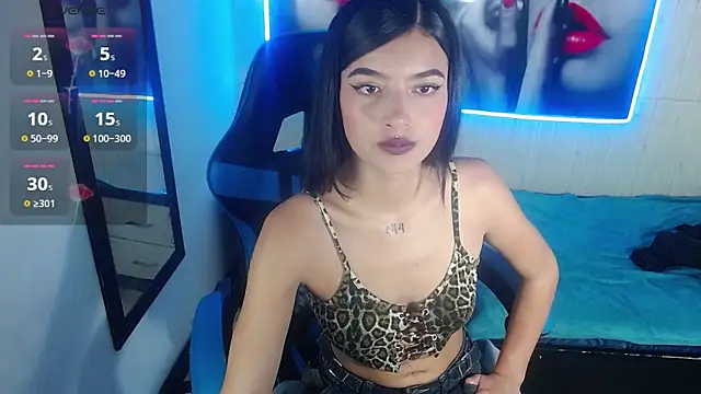 Snapshot of honeyluxe_ chatting on January 2026 08:12:01 PM honeyluxe online show from January 2026 08:12:01 PM