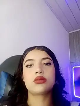 Snapshot of honeyluxe_ chatting on February 2026 03:56:02 AM honeyluxe online show from February 2026 03:56:02 AM