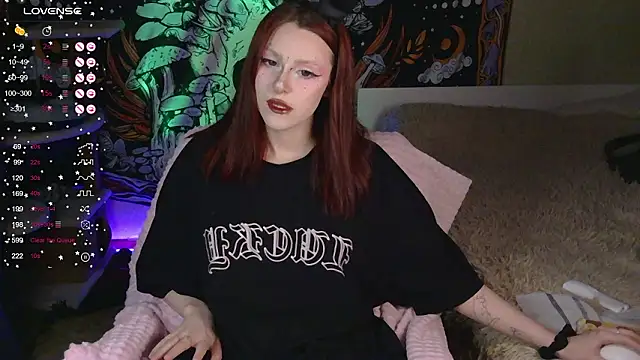 Snapshot of Mine_Doll chatting on February 2026 12:27:02 AM Mine Doll online show from February 2026 12:27:02 AM