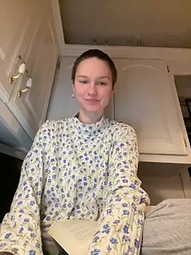 Snapshot of SugarNCinnamon chatting on February 2026 09:27:02 AM SugarNCinnamon online show from February 2026 09:27:02 AM