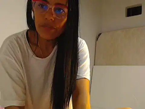 Elizabeth manzon online show from May 2026 11:55:02 PM