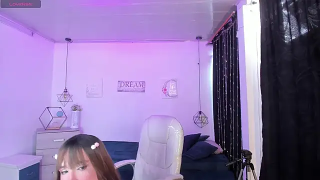 Snapshot of Kendry_fox420_ chatting on February 2026 04:12:02 PM Kendry fox420 online show from February 2026 04:12:02 PM