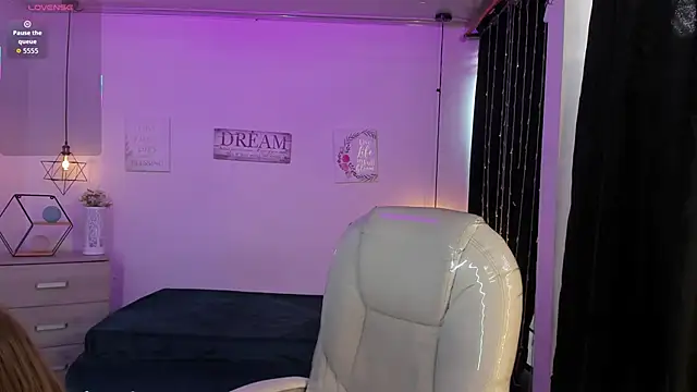 Snapshot of Kendry_fox420_ chatting on February 2026 07:06:01 PM Kendry fox420 online show from February 2026 07:06:01 PM