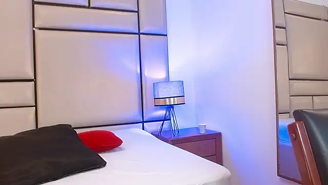 Snapshot of alejandra_loppez chatting on February 2026 07:42:02 PM alejandra loppez online show from February 2026 07:42:02 PM