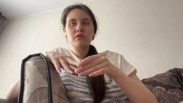 Snapshot of LanaLive chatting on April 2026 05:08:02 AM LanaLive online show from April 2026 05:08:02 AM