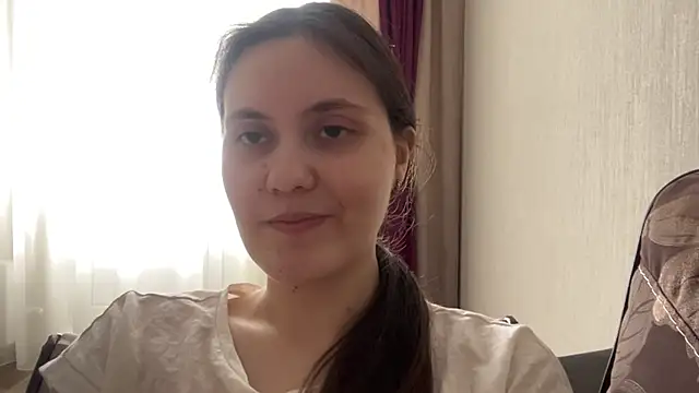 Snapshot of LanaLive chatting on April 2026 05:18:02 AM LanaLive online show from April 2026 05:18:02 AM