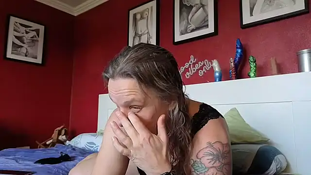 Snapshot of XylaPhoenix chatting on February 2026 01:10:01 PM XylaPhoenix online show from February 2026 01:10:01 PM