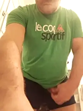 Snapshot of Poseidone76 chatting on January 2026 10:08:01 PM Poseidone76 online show from January 2026 10:08:01 PM