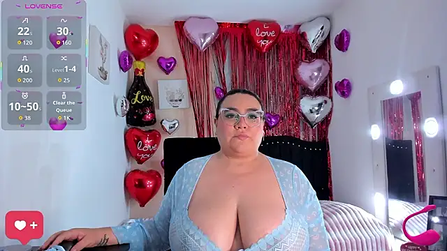 Snapshot of KarlaLannee chatting on February 2026 03:45:02 AM KarlaLannee online show from February 2026 03:45:02 AM