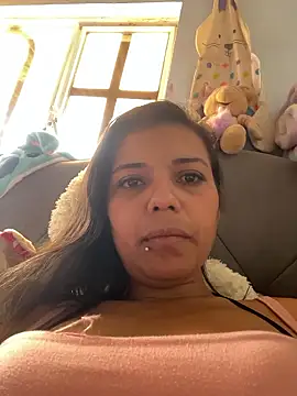 Snapshot of cinthia2011 chatting on January 2026 06:01:01 PM cinthia2011 online show from January 2026 06:01:01 PM