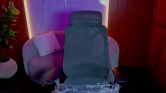 Snapshot of cliovg chatting on February 2026 03:56:01 AM cliovg online show from February 2026 03:56:01 AM