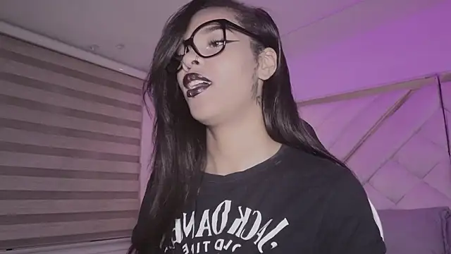 Snapshot of mia_gatesvg chatting on February 2026 03:00:02 AM mia gatesvg online show from February 2026 03:00:02 AM