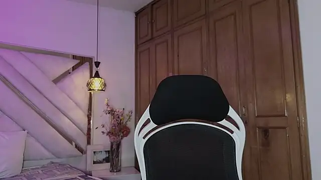 Snapshot of mia_gatesvg chatting on February 2026 03:49:02 AM mia gatesvg online show from February 2026 03:49:02 AM