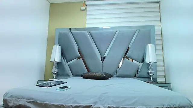 Atenea sexxx online show from April 2026 04:04:01 AM