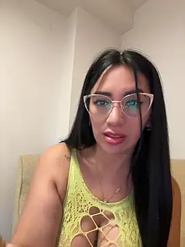 nataliia queen  online show from May 2026 02:28:02 AM