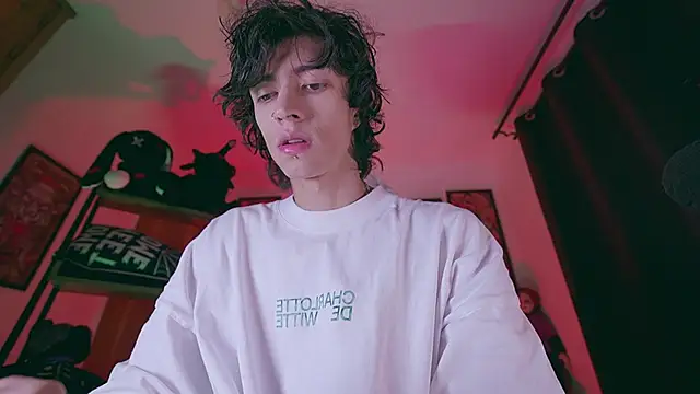 Snapshot of Olliver___y chatting on January 2026 02:13:01 AM Olliver y online show from January 2026 02:13:01 AM