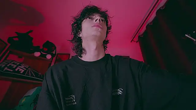 Snapshot of Olliver___y chatting on February 2026 02:28:01 AM Olliver y online show from February 2026 02:28:01 AM