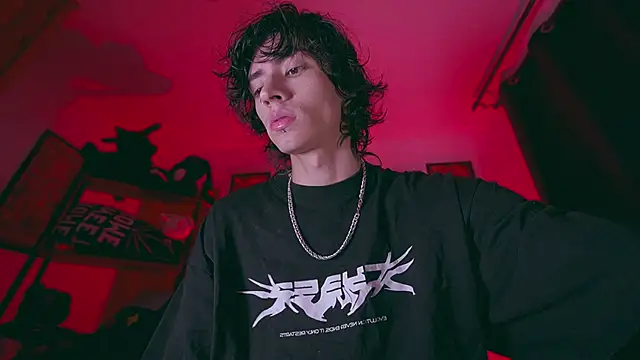 Snapshot of Olliver___y chatting on February 2026 05:12:02 AM Olliver y online show from February 2026 05:12:02 AM