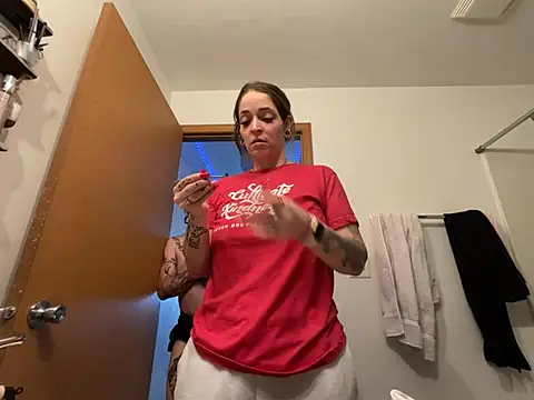 aria lee1987 online show from February 2026 06:06:01 PM