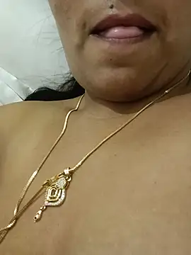 catstar143 online show from May 2026 10:06:01 PM