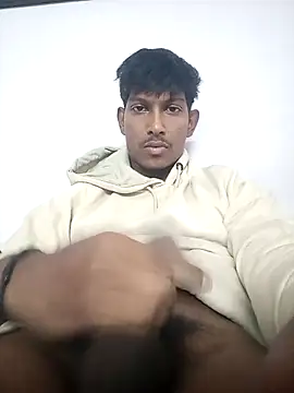 Snapshot of sunshine0000 chatting on January 2026 05:33:01 AM sunshine0000 online show from January 2026 05:33:01 AM