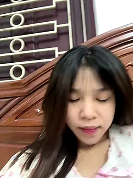 Snapshot of Lyli-122 chatting on January 2026 02:48:02 AM Lyli-122 online show from January 2026 02:48:02 AM