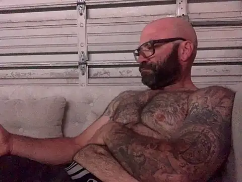 Snapshot of calimeatstick chatting on March 2026 01:02:01 PM calimeatstick online show from March 2026 01:02:01 PM