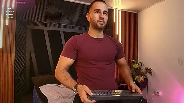 Snapshot of lorenzo_walker_1 chatting on February 2026 06:19:01 PM lorenzo walker 1 online show from February 2026 06:19:01 PM