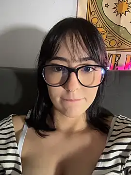 Snapshot of HinaSweet chatting on February 2026 12:30:02 AM HinaSweet online show from February 2026 12:30:02 AM