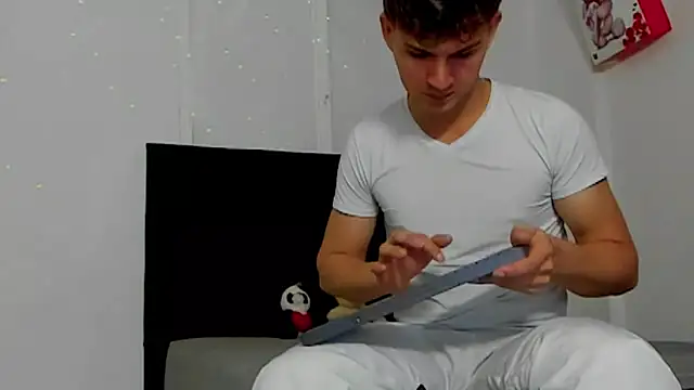 camilo model online show from May 2026 02:41:02 AM