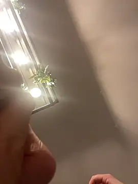 Bluedreams999 online show from February 2026 06:33:01 PM